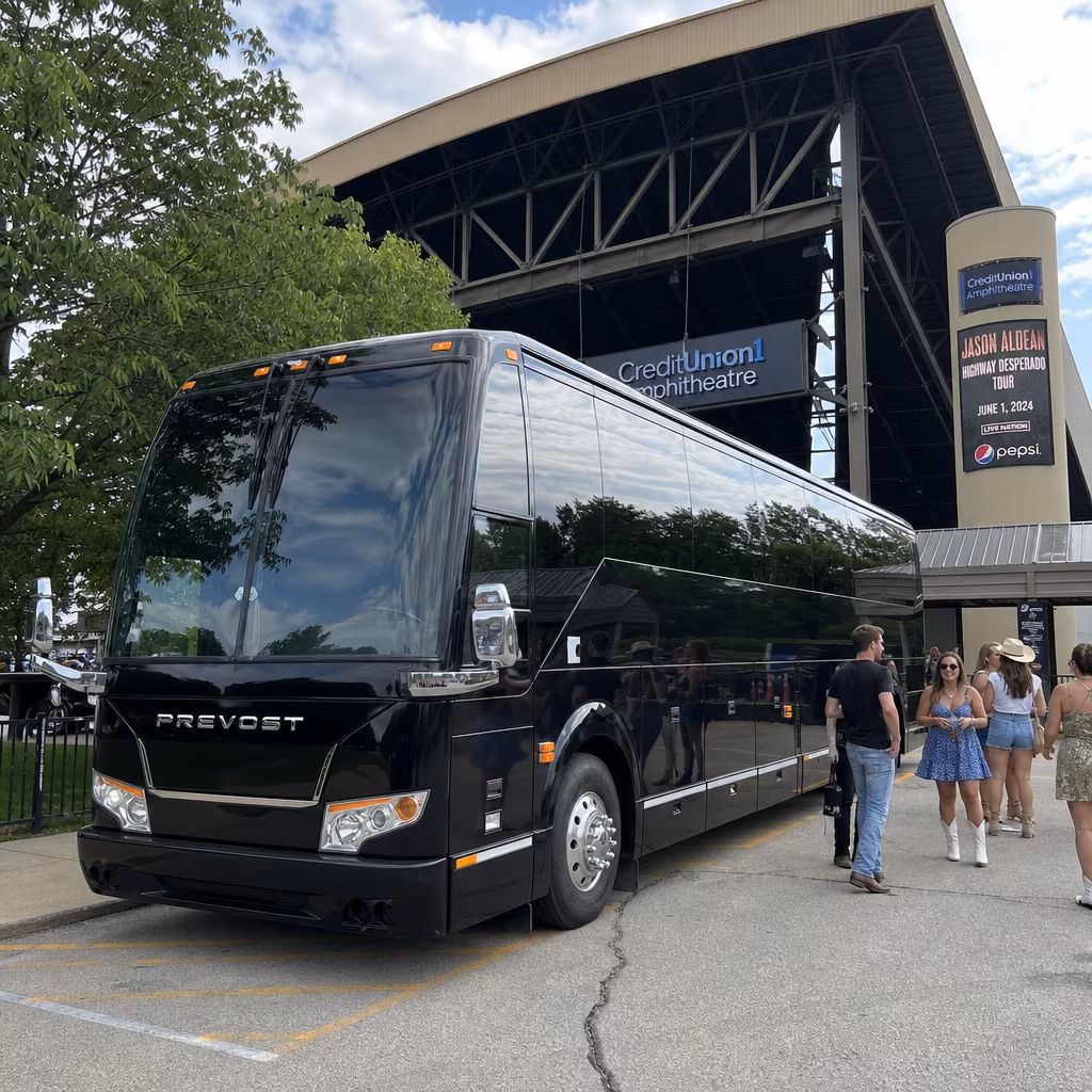 Rent a Bus to Credit Union 1 Amphitheatre (Tinley Park)
