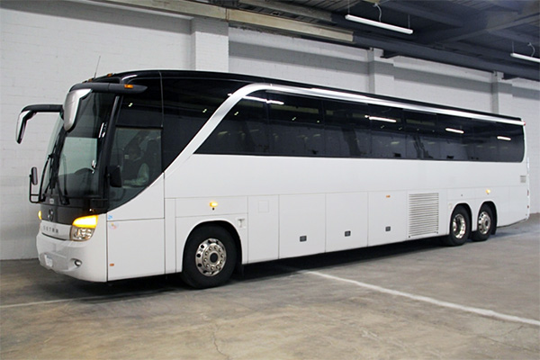 Des Plaines 50 passenger Charter Bus