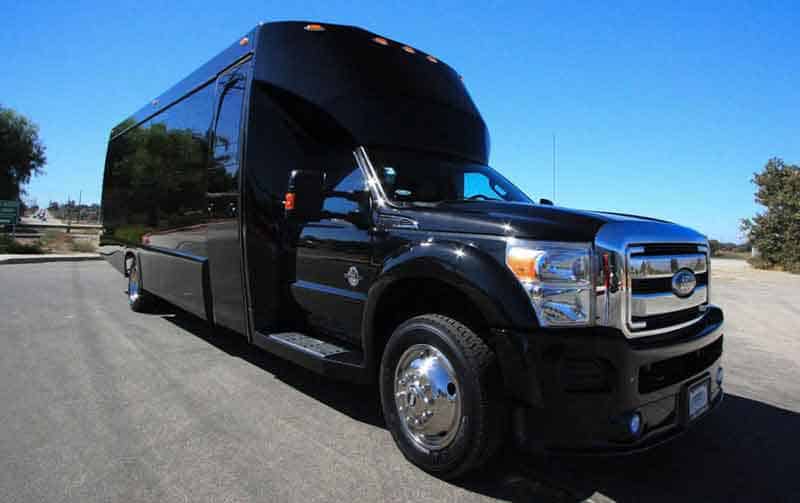 Milwaukee 30 Passenger Party Bus Black